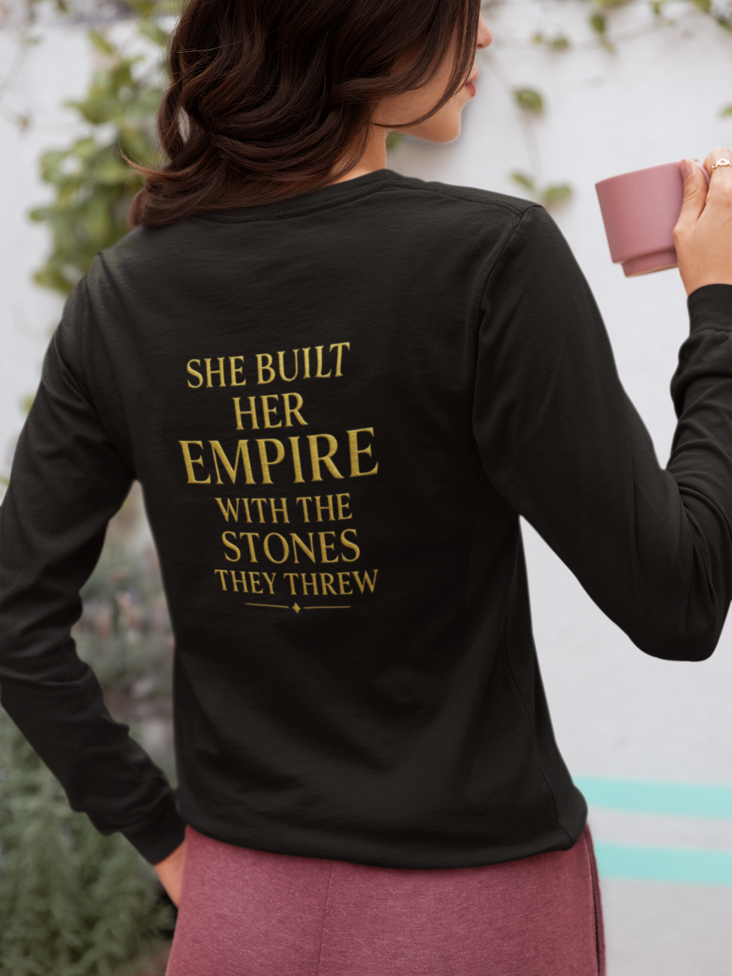 “She Built Her Empire – Women’s Motivational Quote T-Shirt (Gold)”